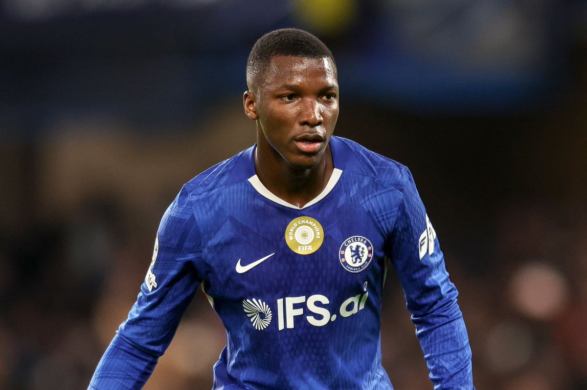 — مقارنتك بأفضل لاعبي الوسط في العالم مثل رودري، زوبيميندي، وبرونو غيماريش؟