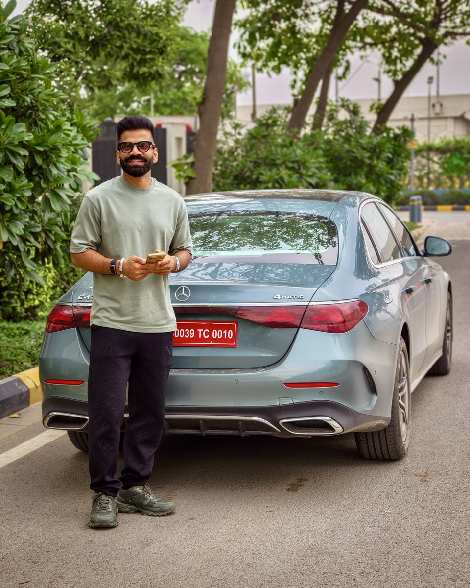 MercedesBenzInd's tweet photo. The benchmark of intelligence.
The Mercedes-Benz E-Class.
📷 Gaurav Chaudhary
#EClass #WeekendwithMercedes #MercedesBenzIndia https://t.co/7TUXqfHK1P