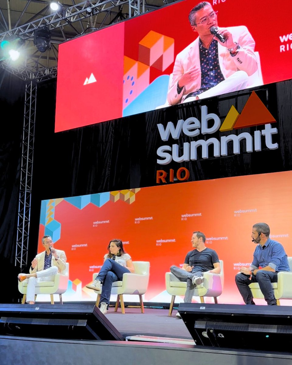 ivedasolutions's tweet image. Flashback to Web Summit Rio 🇧🇷

A great moment seeing our CEO, David Ly, on stage sharing Iveda’s vision for AI and what’s ahead.

#WebSummit #AI #Tech #Rio #FlashbackFriday