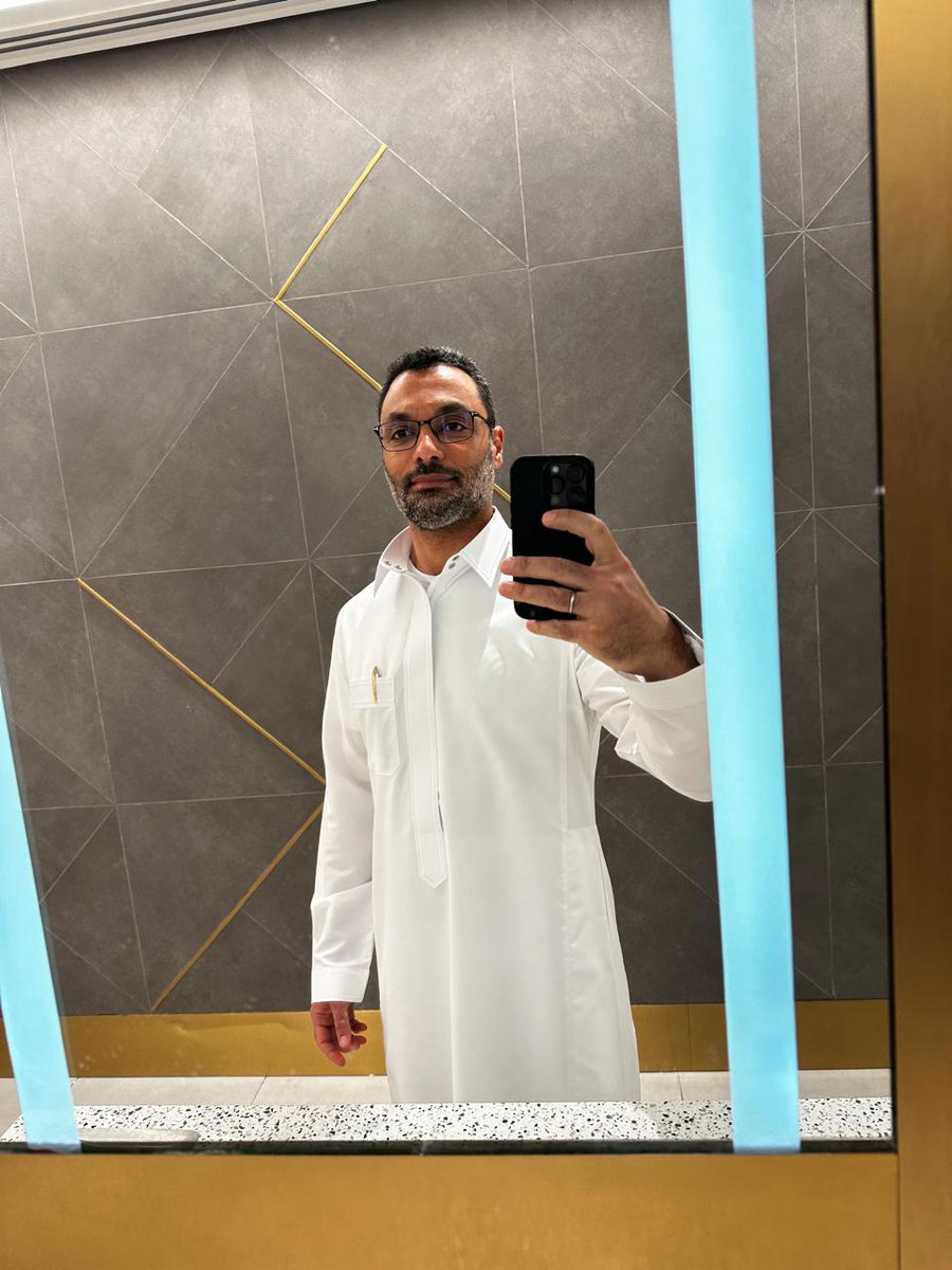 meseaar's tweet photo. انا رجل مصري سعودي وسيم، رياضي، مدير تنفيذي لشركة كبرى، ناجح، منفتح على الدنيا
احب الجمال و الذوق الراقي و الطاقة الإيجابية
مقيم وحدي بالرياض و لي عائلة في مصر ابي زواج متعه او مسيار من جميلةرشيقة مثقفه جذابة و لا تريد اولاد، احترمها و أمتّعها و اسعدها شرط السرية و الخصوصية https://t.co/PGY87FOuiq