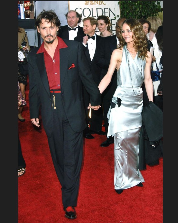 𝕷𝖎𝖙𝖙𝖑𝖊 𝕻𝖊𝖊𝖕𝖘 🏴‍☠️#JohnnyDepp tweet media