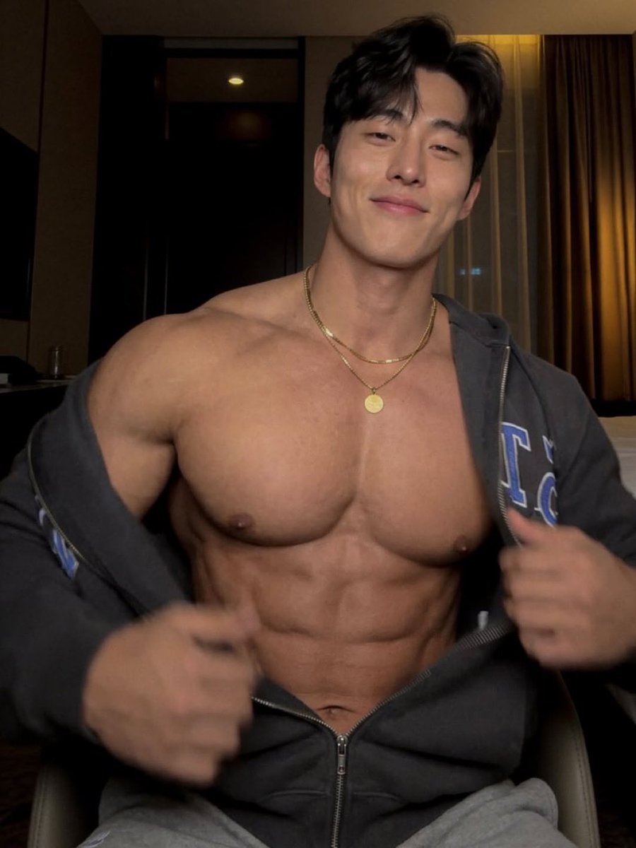 Stan Base tweet media