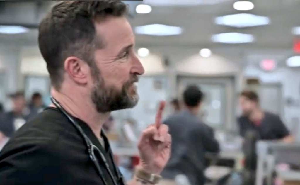 хули(я) tweet media