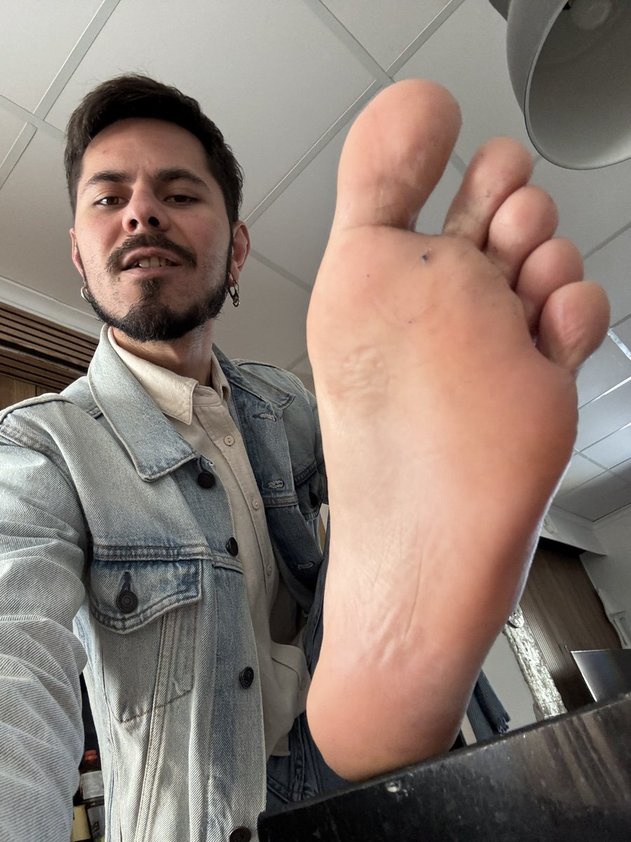 God Alex Feets tweet media