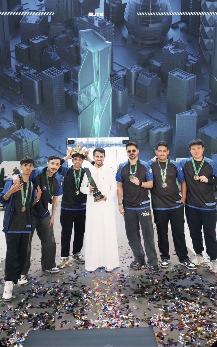 الله يكثر من هالليالي السعيدة 💙💙💙💙.