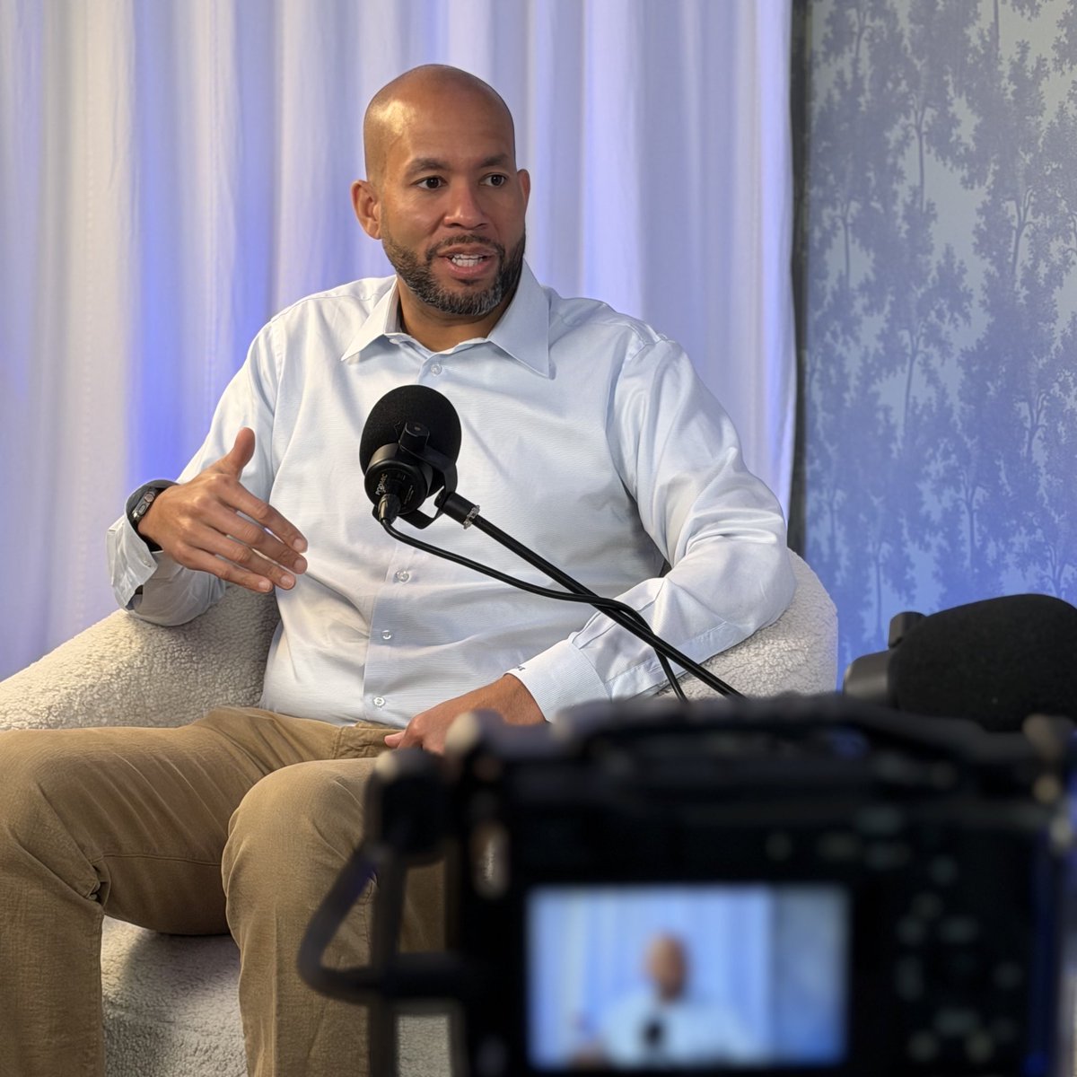 Aida Ross tweet media