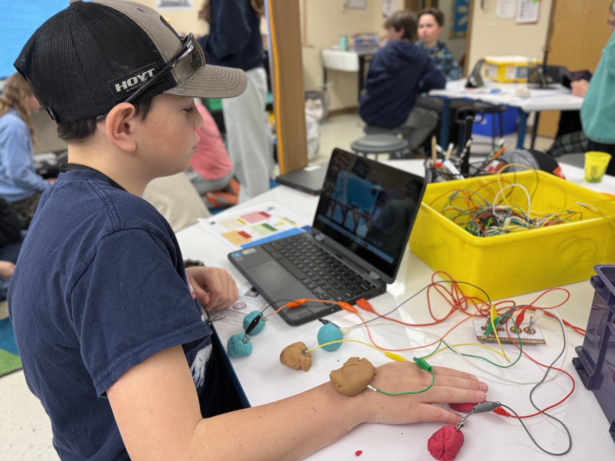 Cambridge Elementary School tweet media