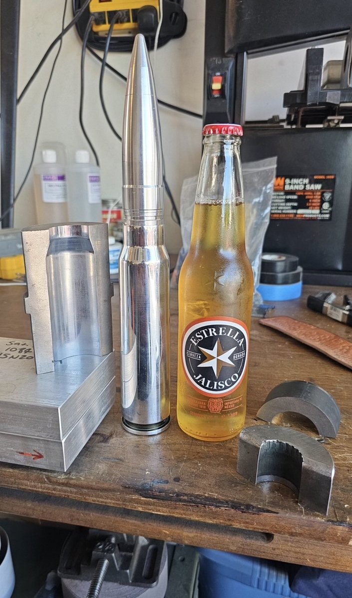 GLOYPER6000 tweet media