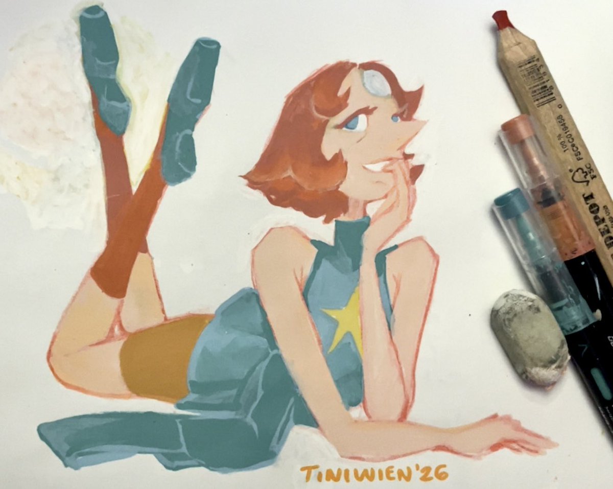 ttvtiniwien's tweet image. kicking her feet &amp;amp; thinking about rose probably 🤭🤭 #pearl #pearlsu