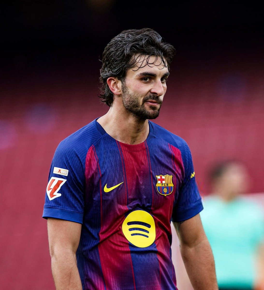 FCB World tweet media