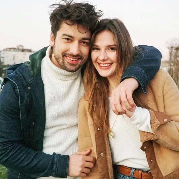 lalisa345601's tweet photo. @MuzikveTV sonuna kadar #azcen https://t.co/apTBgX6Ki3