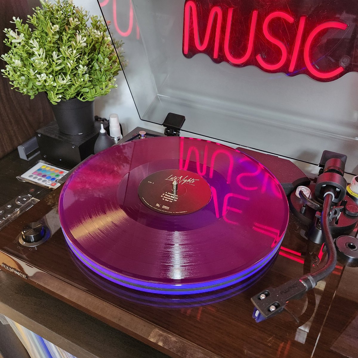 Emmanuel Flores tweet media