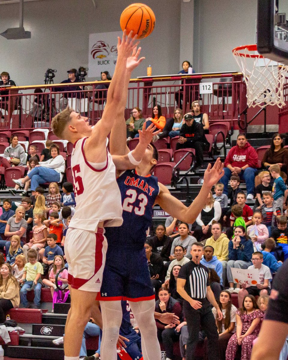 csceaglesmbb's tweet image. Rebounds don’t lie. Only this team had 3 guys in the RMAC top 25 on the glass. Tough, strong, and physical every day is the standard. #ProtectTheRock #ChadronStateCollege #NCAABasketball #RMAC