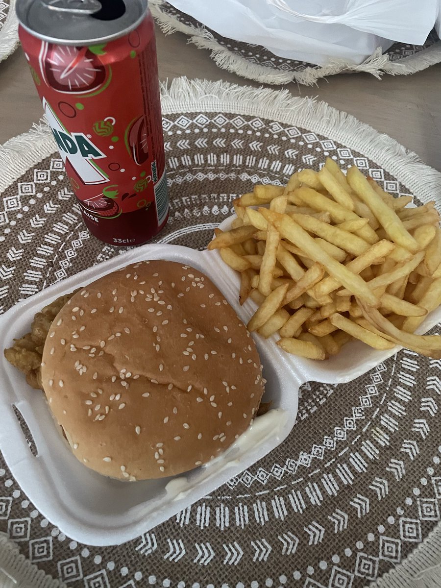 tabs ˶ᵔ ᵕ ᵔ˶ tweet media