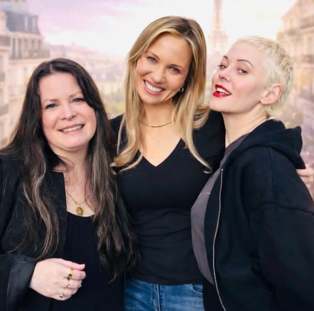 Charmed_Reunion's tweet photo. Piper, Christy and Paige ✨ #Charmed https://t.co/UoF6OhPyt5
