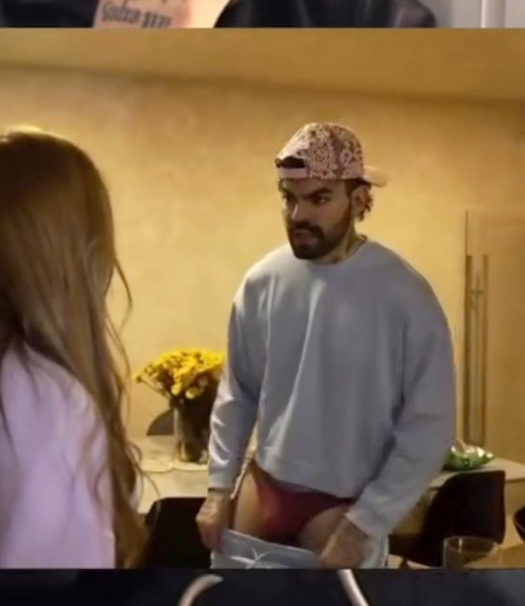 Machos Heteros PornStar tweet media