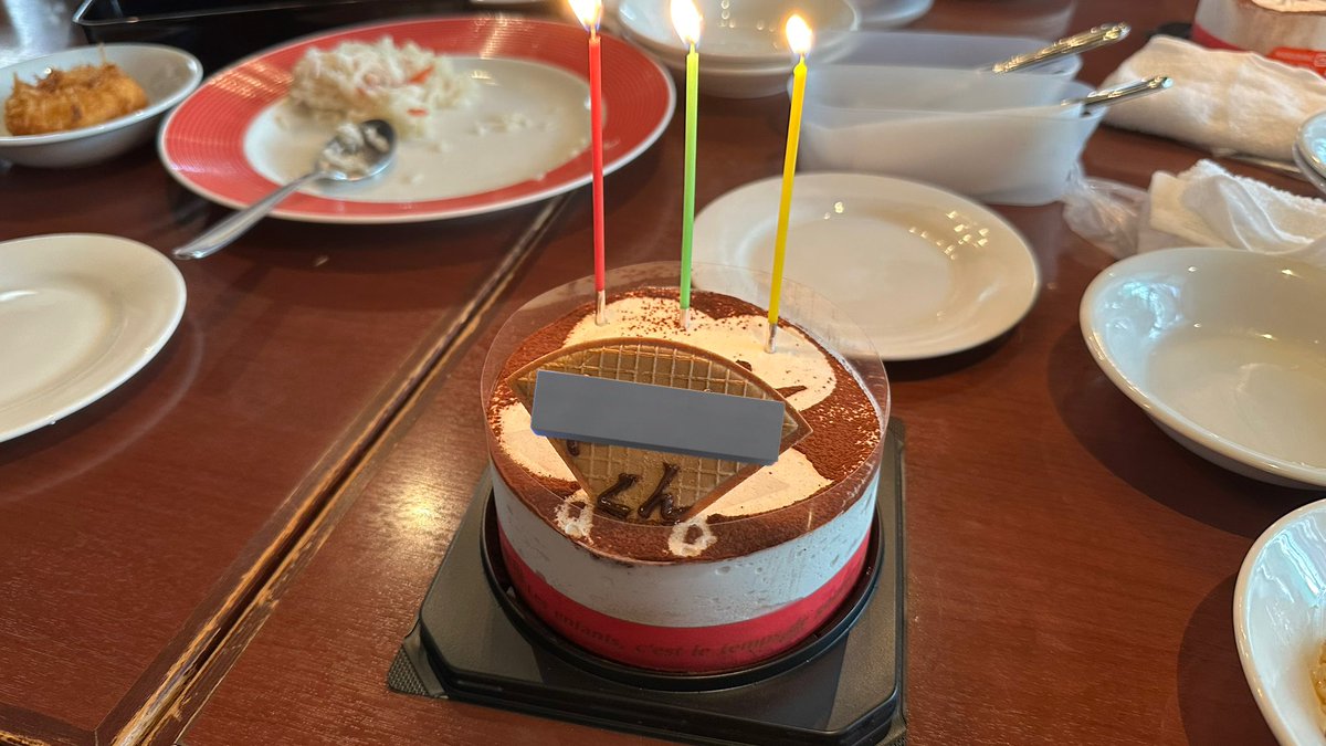 MKblack_41's tweet photo. そういえば4月1日誕生日でした！
忙しくて今更だけど
20歳なった〜！
サヨナラ10代〜ヨロシク20代！ https://t.co/bQh187HvS9