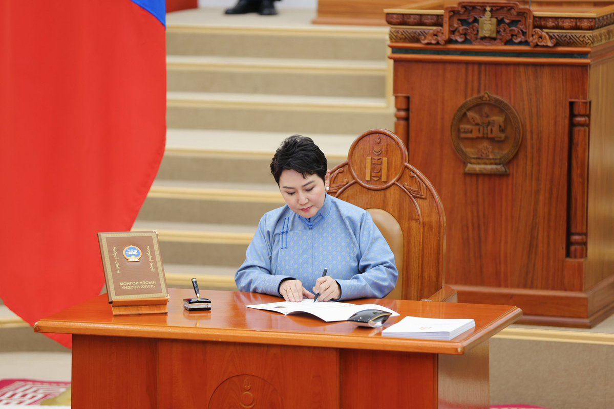 Battsetseg Batmunkh tweet media