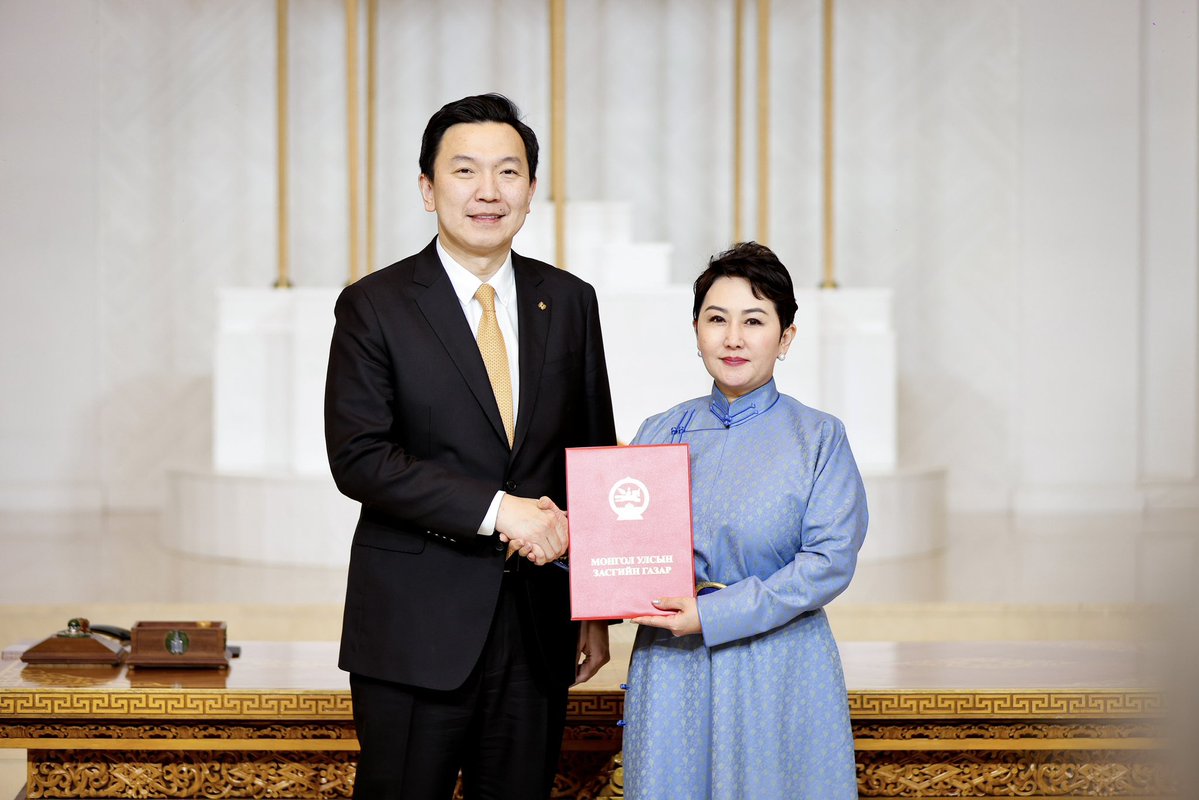 Battsetseg Batmunkh tweet media