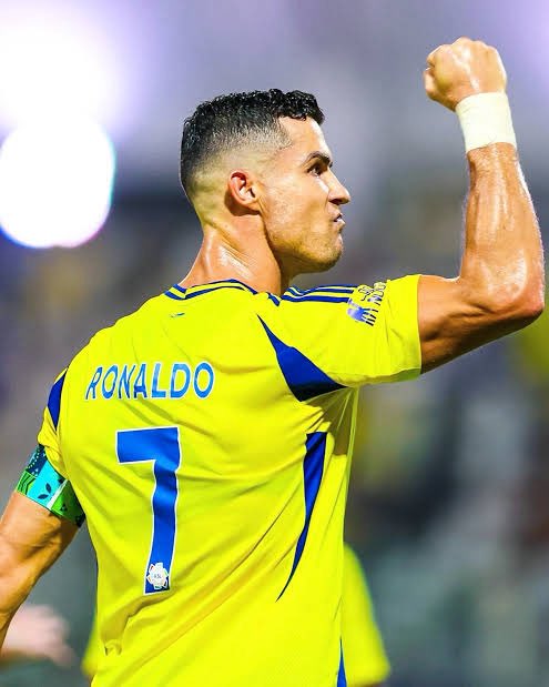 𝐏𝐚𝐩𝐢 tweet media