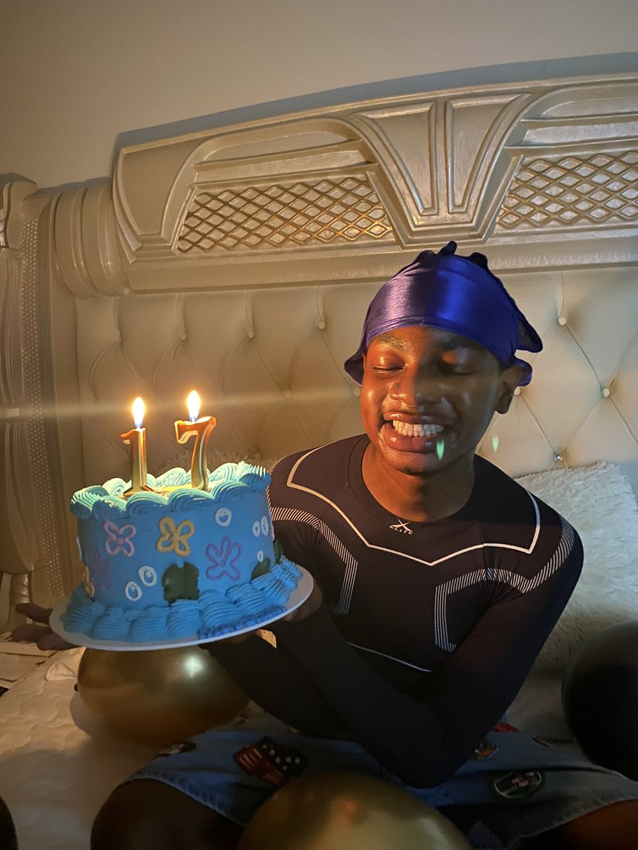 MARSHALL🧃✨ tweet media