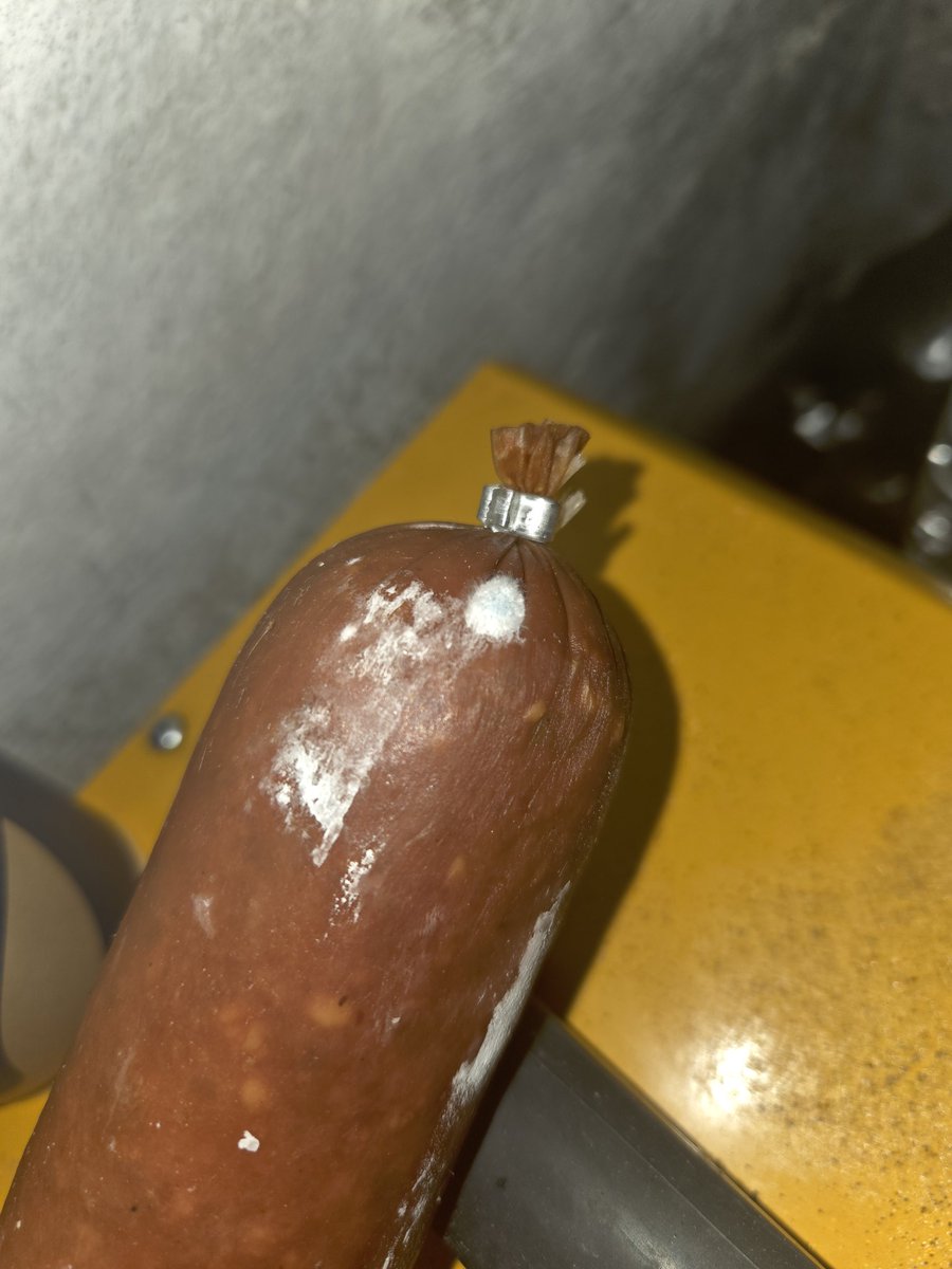 Артем Володимирович tweet media