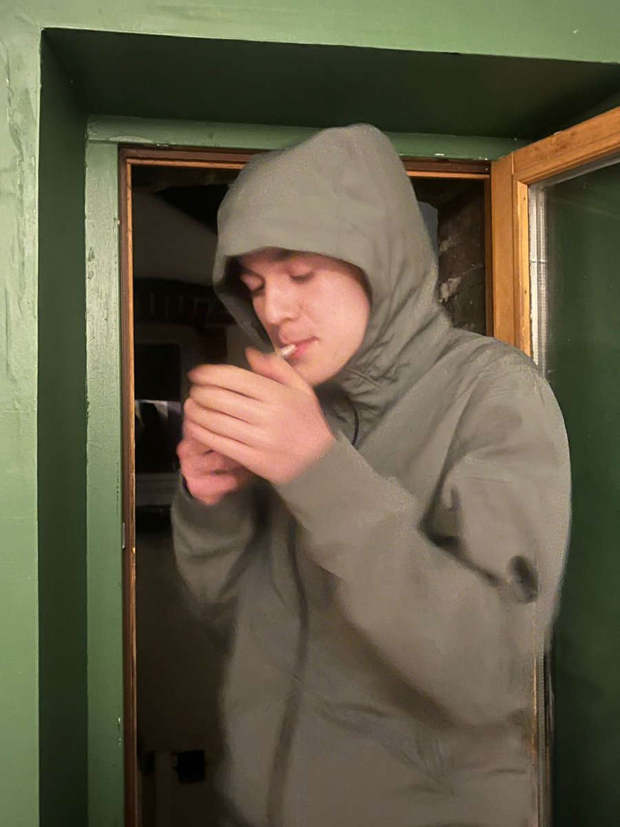 positive a la came tweet media