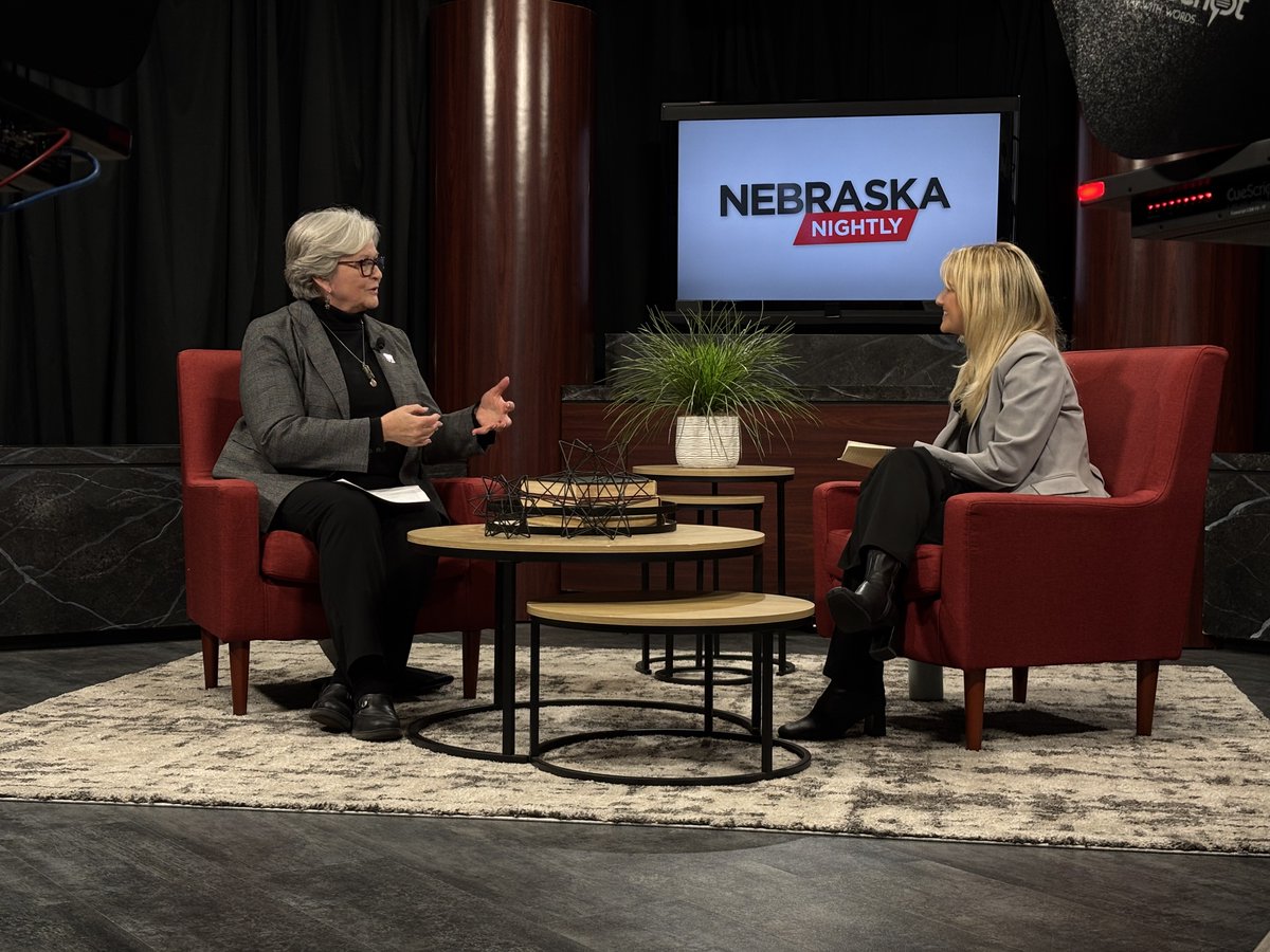 Unl_CoJMC's tweet photo. Thanks, @UNLChancellor Ankerson, for stopping by Andersen Hall to chat with @NebraskaNightly student lead Sophie Farrell! Tune in to Friday's 4:30 p.m. broadcast for a first look at the interview: https://t.co/24xwAD8aMn https://t.co/GnqVU3k7l1