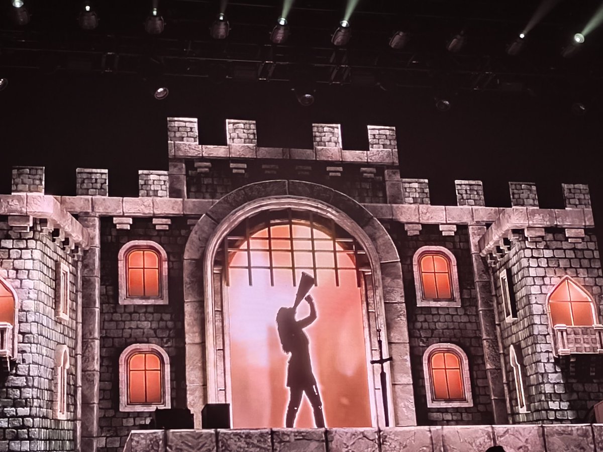 Inés Pausiniana tweet media