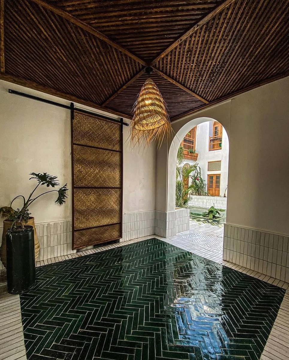 Kourosh Ziabari tweet media