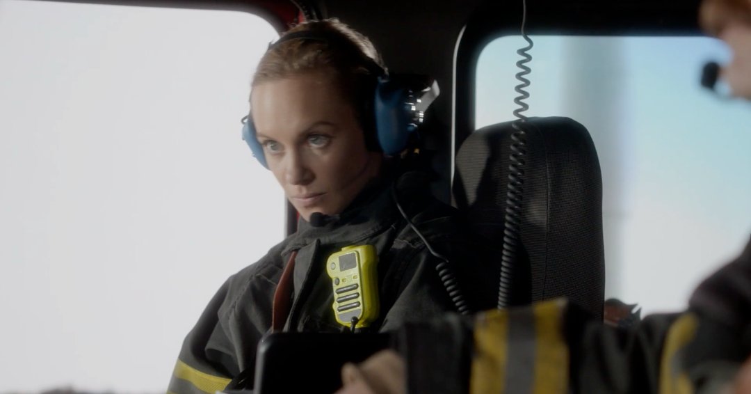 S19Firetrucks's tweet image. S19 6x16 -
4: In this scene of Beckett telling Maya he was happy she was back, we thought Maya was looking at her coworkers, the engine gauges, and the reports from dispatch.
But now we are wondering if Director Danielle was actually sneaking a peek at the monitors. #Station19