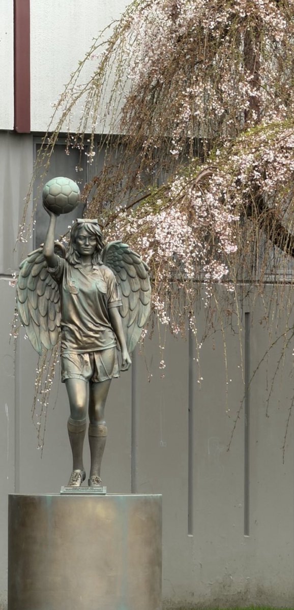 lena 𓆤 triple widow tweet media