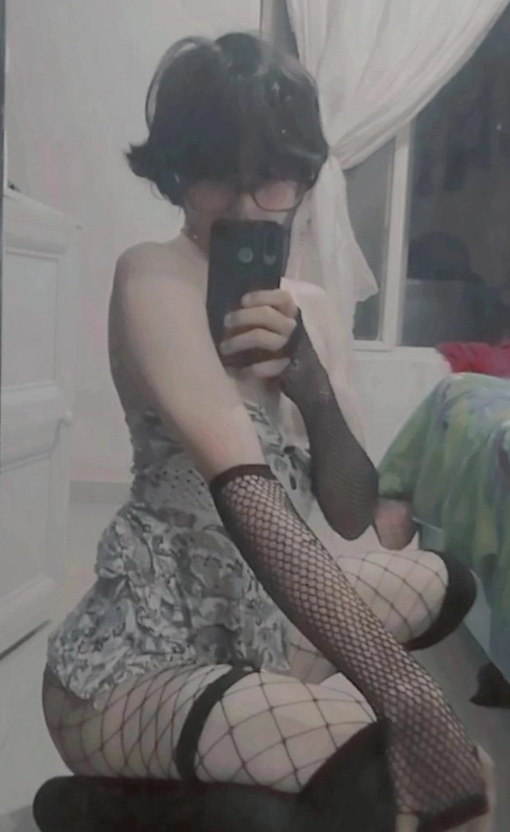 MaxiFemboy tweet media