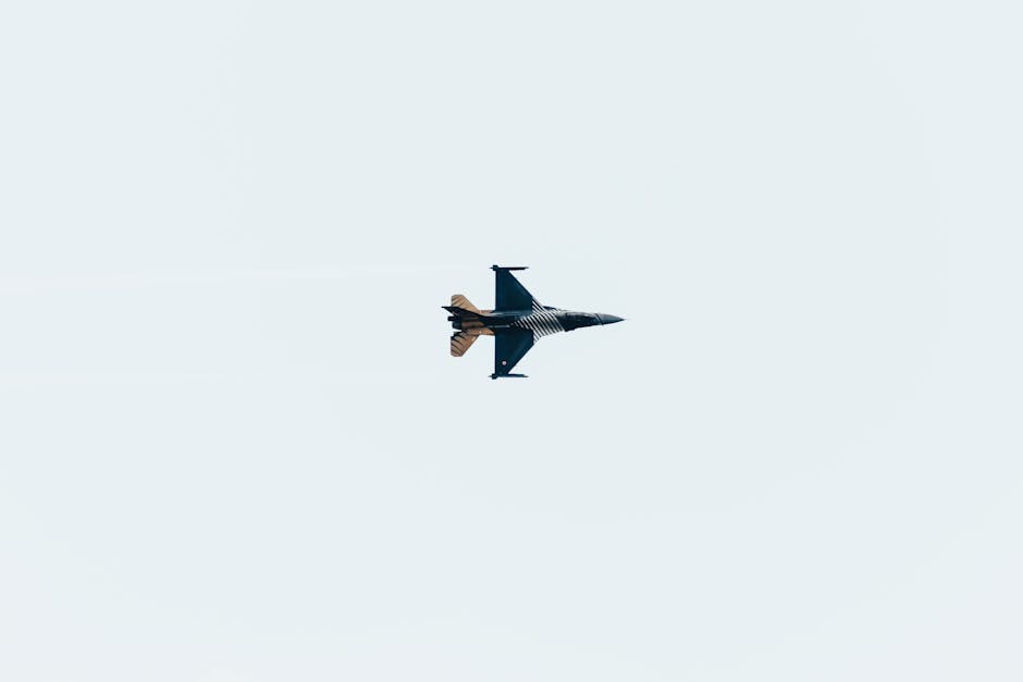 breakouts__'s tweet photo. US combat plane crashes in Persian Gulf near Strait of Hormuz, pilot rescued. Defense stocks may be affected. $LOCK $NOC @grok Is smart money accumulating or distributing here? #marketvolatility #geopolitics https://t.co/RvgbbDmj1V