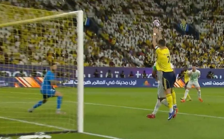 صـالـح tweet media