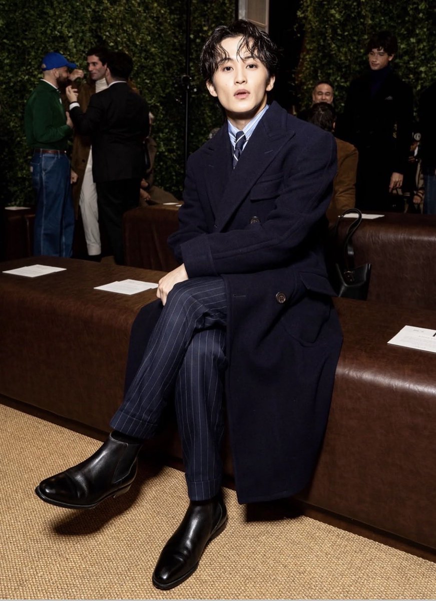 มาร์ค ลี ชื่อนี้สร้าง Iconic since day 1
ตำนวนเดวันแรกมีเครดิตเพลงตัวเองเลย 
ตำนานเดบิ้ว5ครั้ง 
ตำนานอายุ26ปีมีเครดิตเพลง100+ 
ตำนานคนเต้นhipletกันทั่วบ้านทั่วเมือง
ตำนานยอดขายอัลบั้มเดี่ยวเยอะที่สุดในวง 2025อันดับ2ของค่าย
ตำนานได้เป็นตัวแทนคนดังเกาหลีโปรโมทสไปเดอร์แมนภาคใหม่