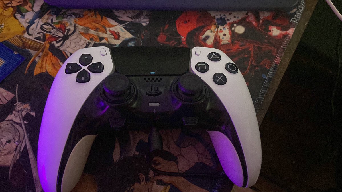 itz_SMH_ tweet media