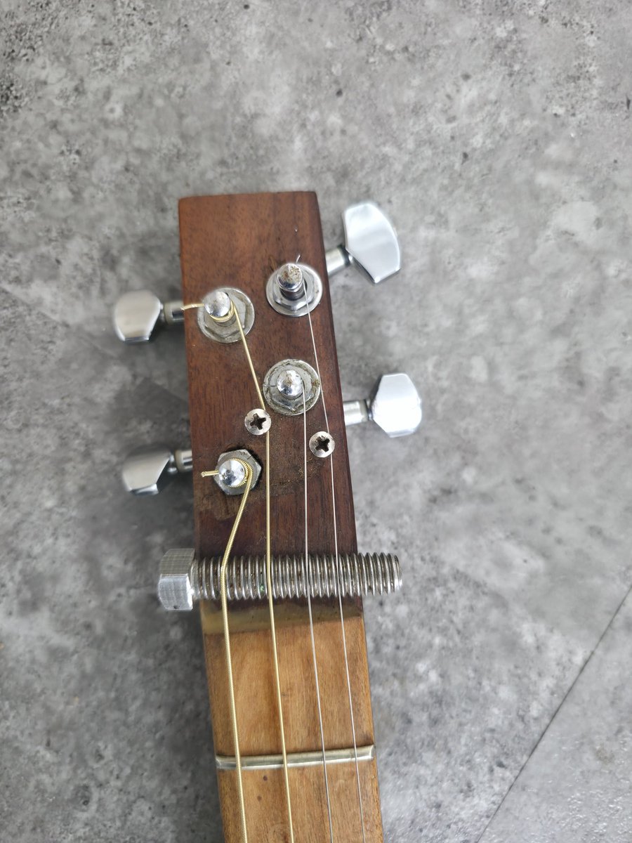 4 Frig Sakes tweet media