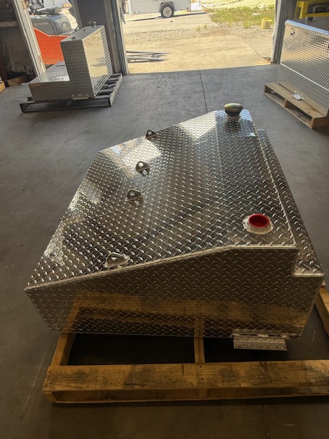This one’s an absolute beast 
Stop and admire this heavy-duty custom wedge refueling tank with us! 
Featuring a rear notch out, added lashing points, with 127-gallon capacity 
Built tough. Built to last. Built better.
Don’t just take our word for it: come see for yourself!