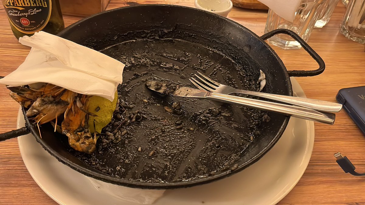 LukeWhitrow's tweet photo. Hey @petercrouch I managed to get a Paella for one in Fuerteventura!!! Gone now though https://t.co/cE1ARjUN56
