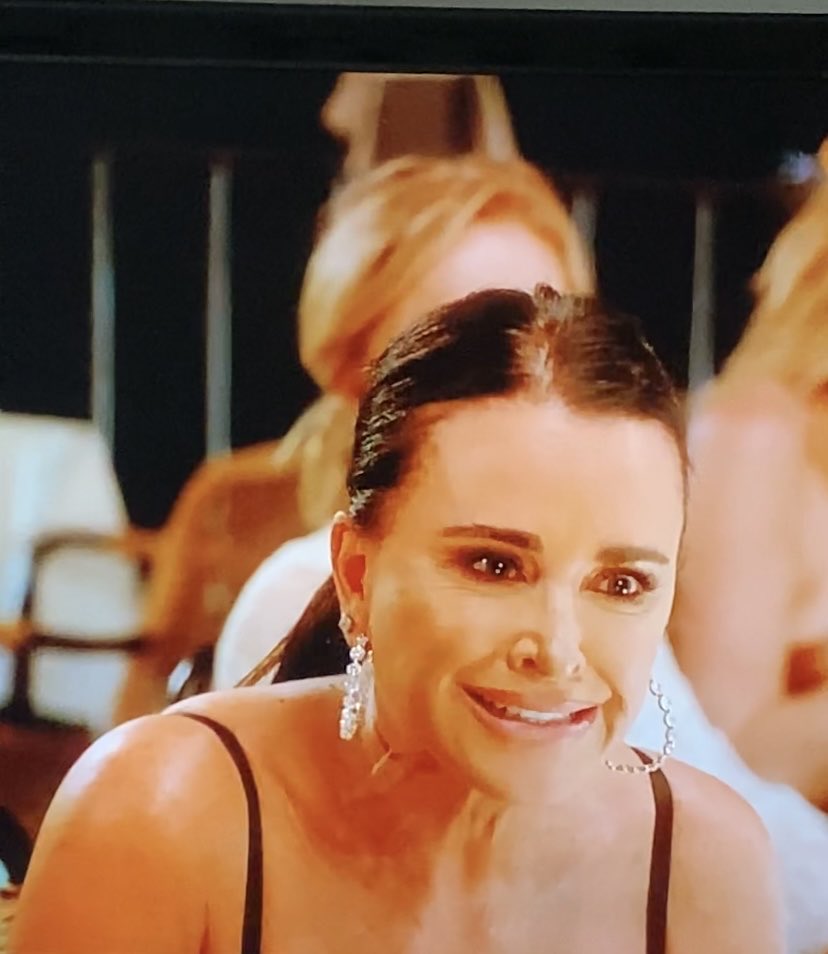 RealRealitySis tweet media