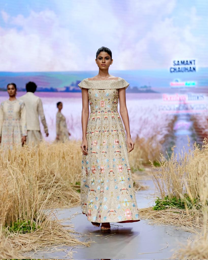 Times Fashion Week tweet media