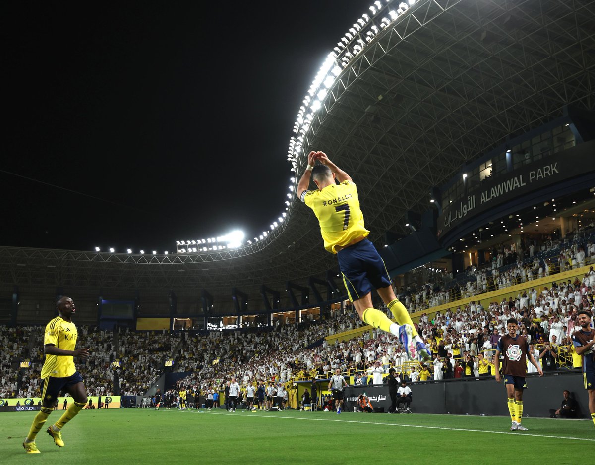 عمرو tweet media