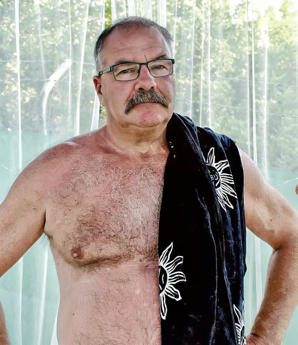 Arctic Bear Cub tweet media