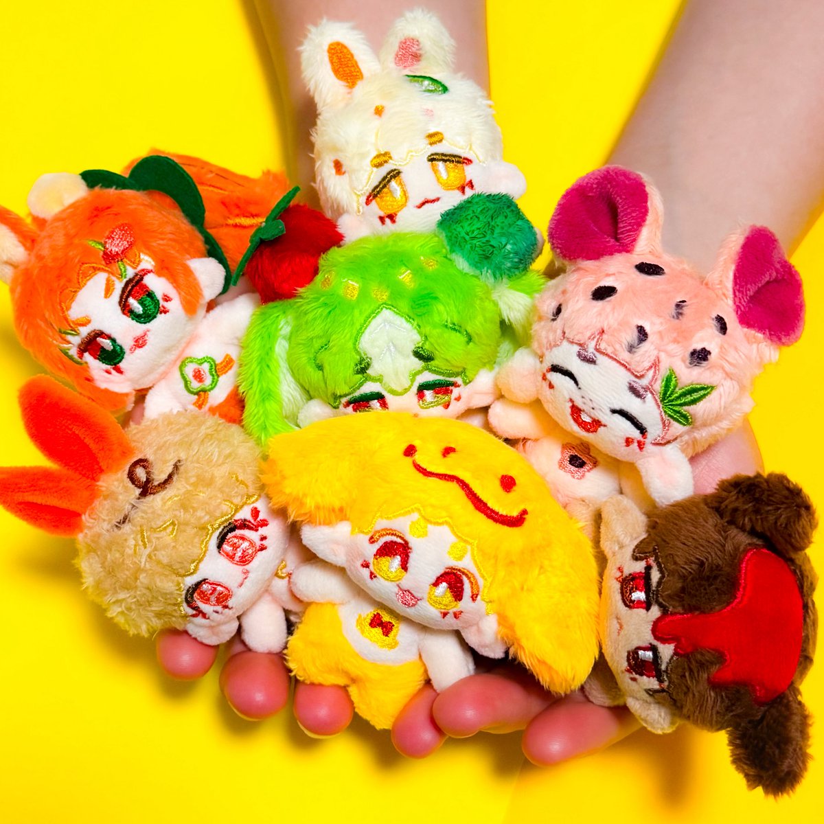 #4月になったのでフォロワーさんに自己紹介しようぜ

手のひらサイズのOCぬいぐるみを作っています🪡

ぬいぐるみ達は旅人で
旅先はあなたのとなり

良い旅になりますように🧳

#どせい工房　#ハンドメイド