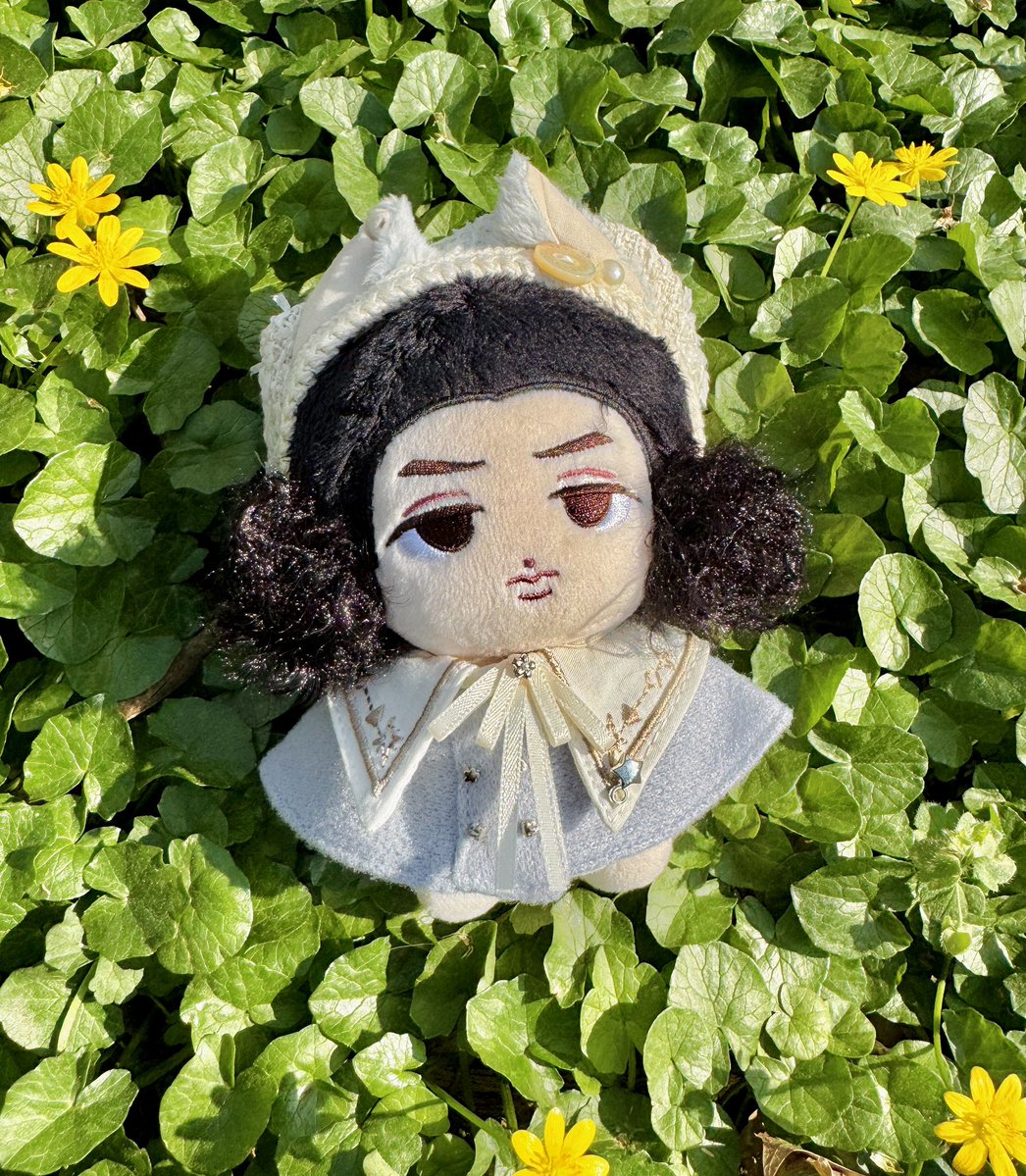 He is soooo cute 😭😭