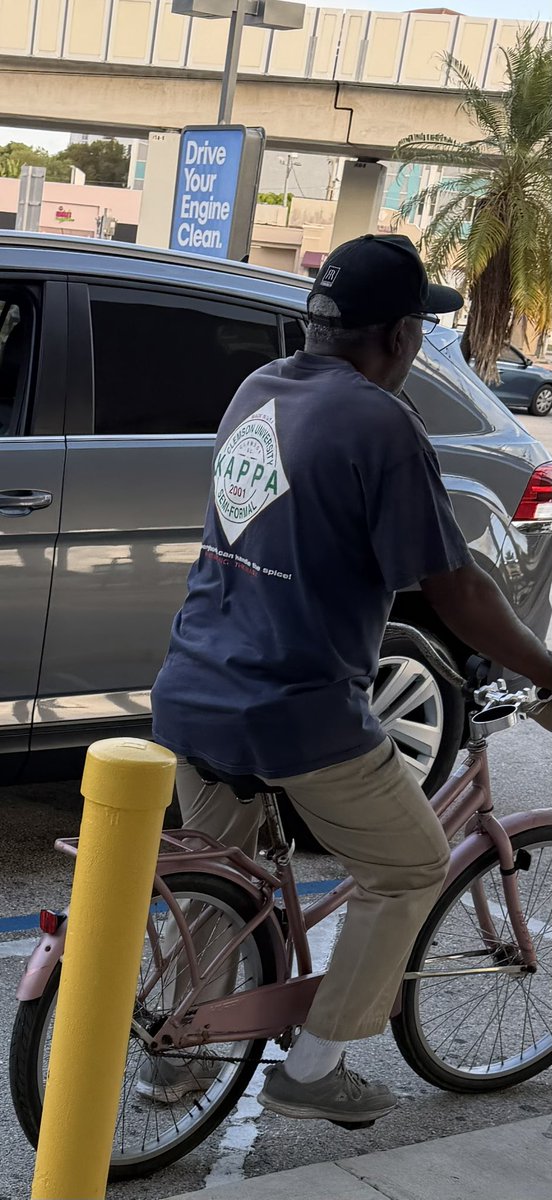 Bag Bag Kam tweet media