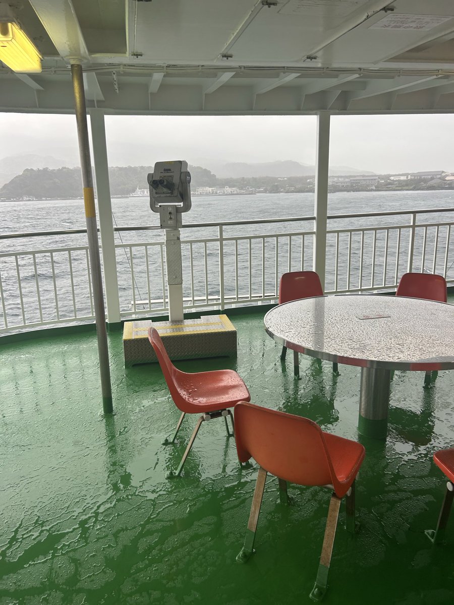 TokiLOID's tweet photo. めっちゃ風強い！桜島向かうぞー！ https://t.co/YuEG7bdmGZ