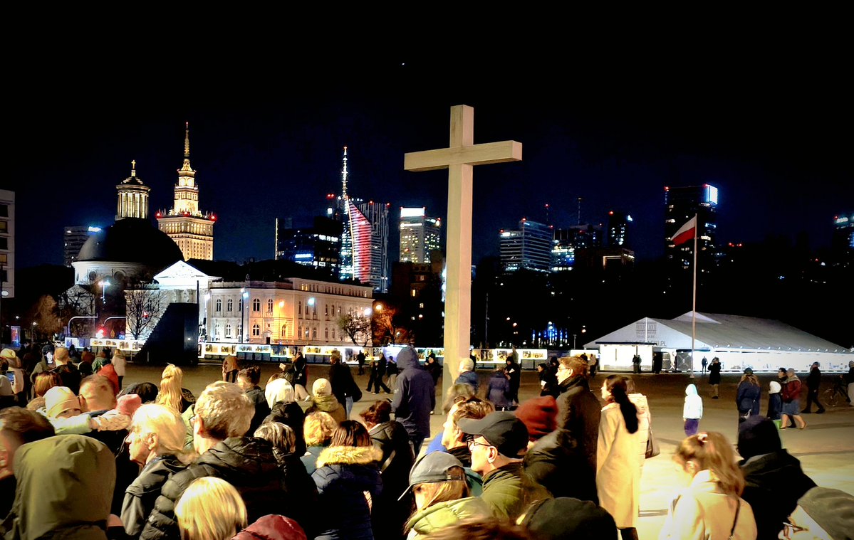 Krzysztof Ziemiec tweet media