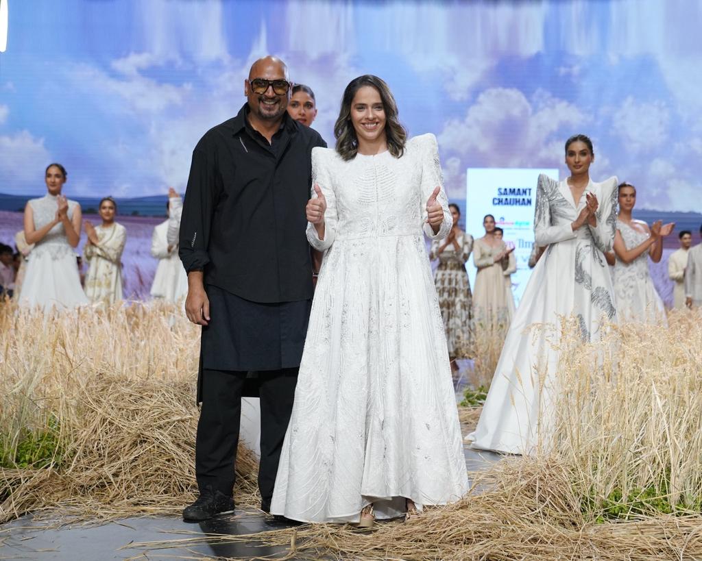 Times Fashion Week tweet media